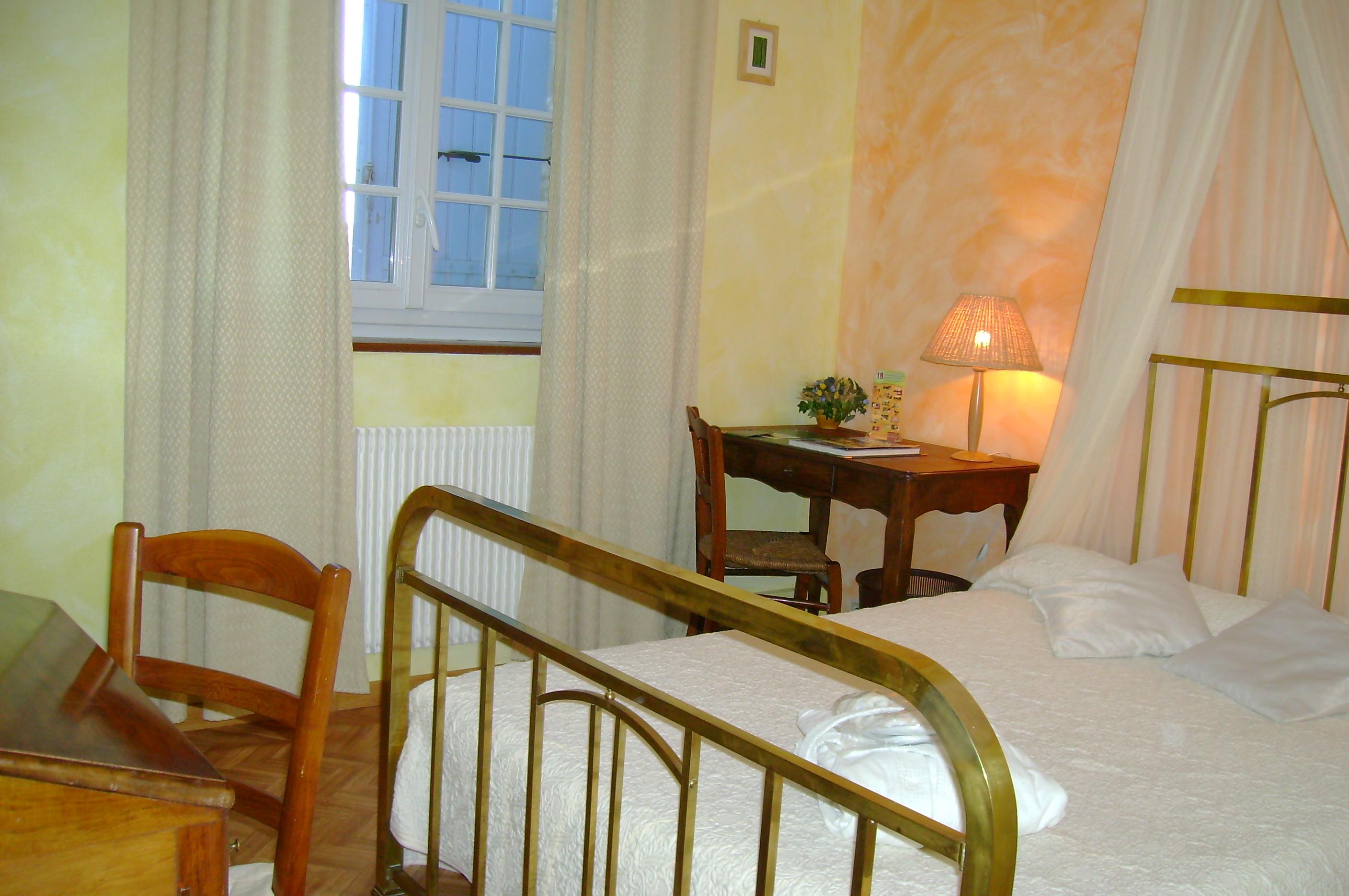 Logis Auberge De Tavel Exterior foto
